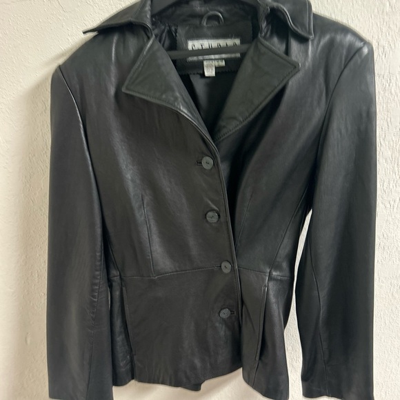 Sienna Studio Black Leather Jacket Timeless Tailored Design - Picture 2 of 6